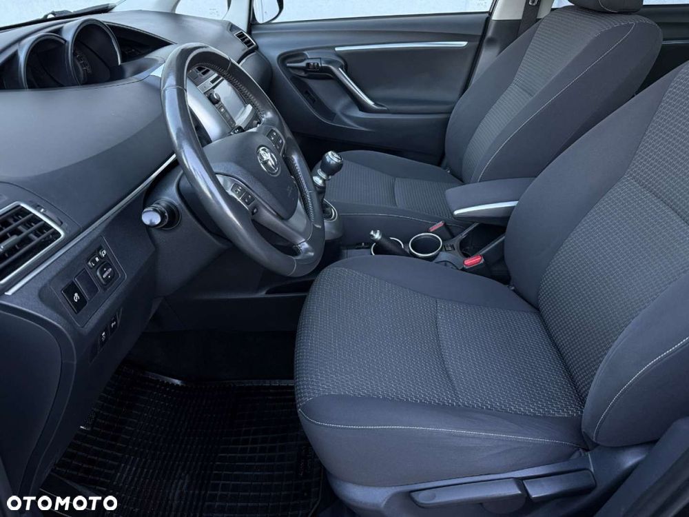 Toyota Verso - 16