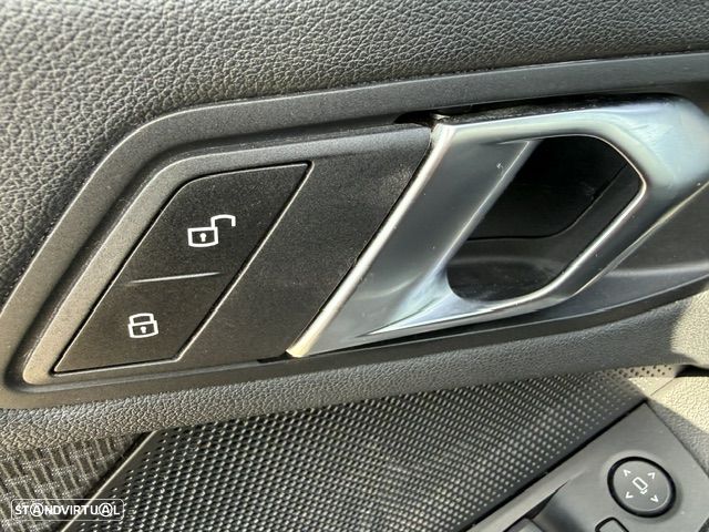 BMW 116 d Aut. Urban Line - 36