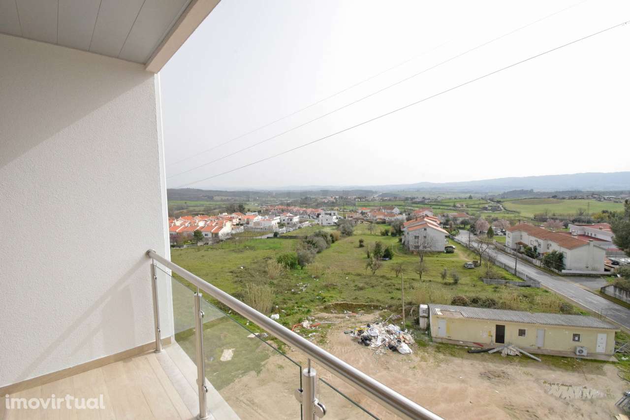 T2 Duplex c/ Terraço NOVO - Zona Baixa da Covilhã - Grande imagem: 5/17