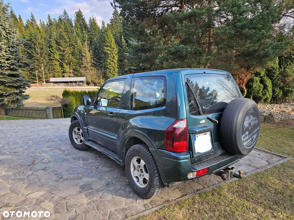 Mitsubishi Pajero - 4