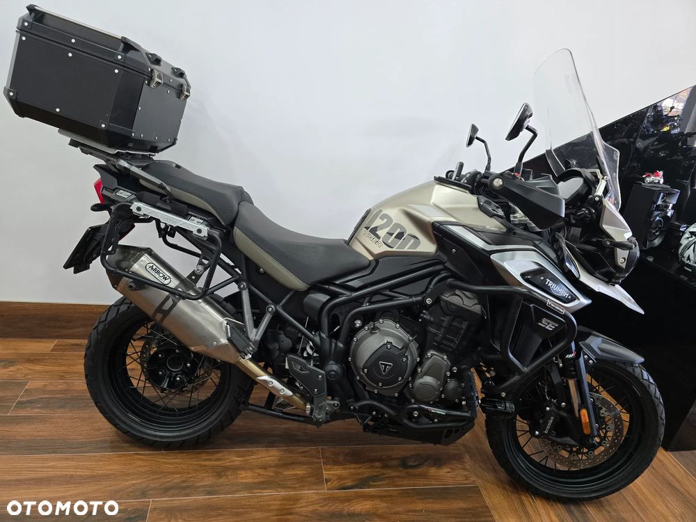 Triumph Tiger - 32