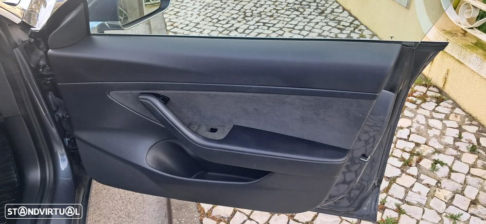 Tesla Model 3 Standard Range Plus RWD - 35