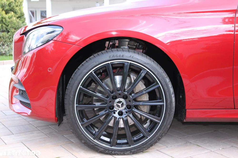 Mercedes-Benz E 200 4MATIC Aut. - 11