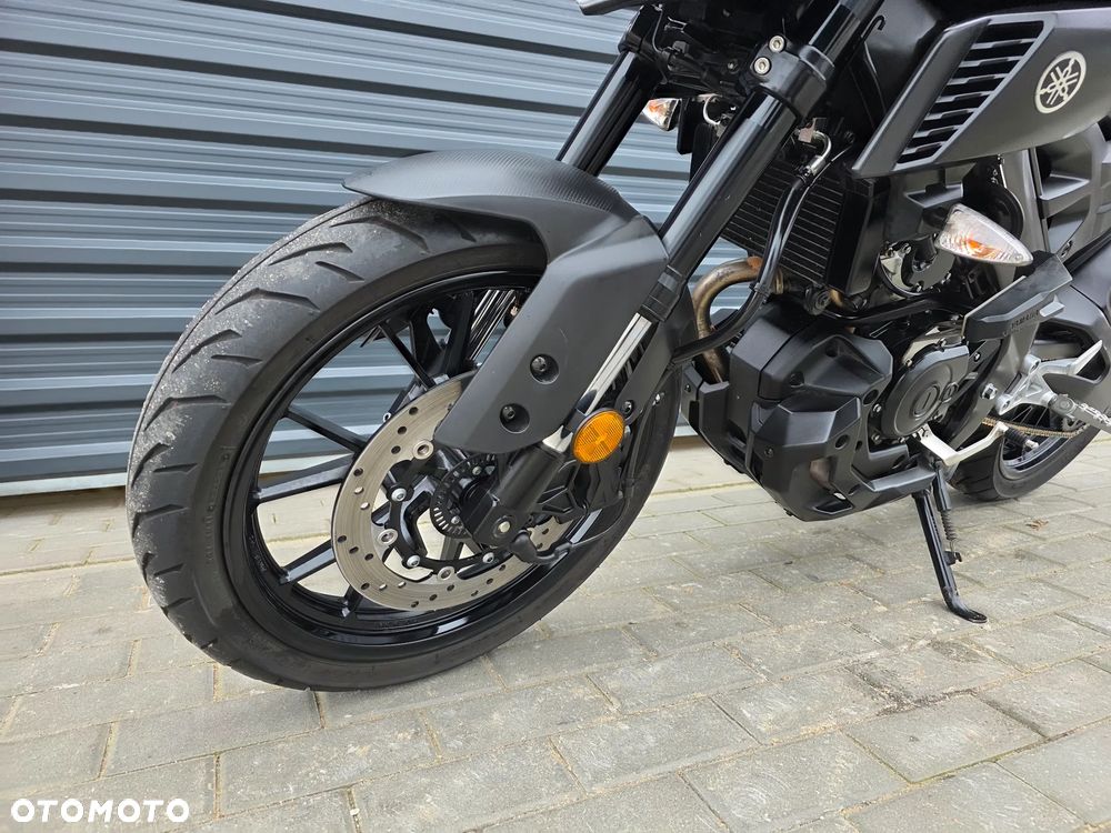 Yamaha MT - 12