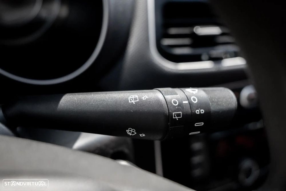 Fiat Punto 1.3 M-Jet Easy S&S — fotografia 14