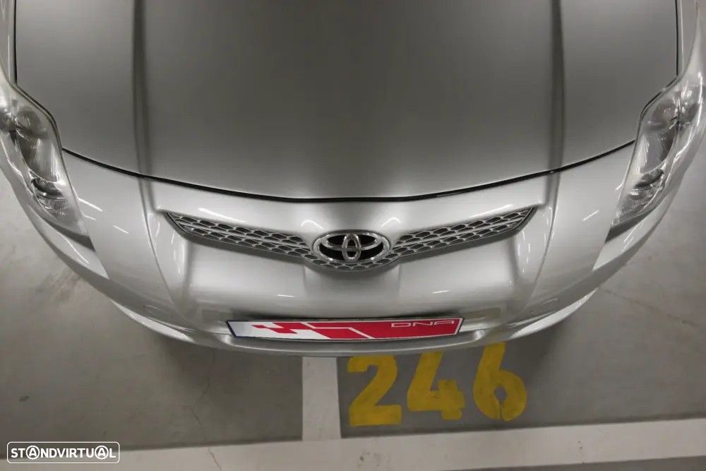 Toyota Auris 1.4 D-4D AC - 24