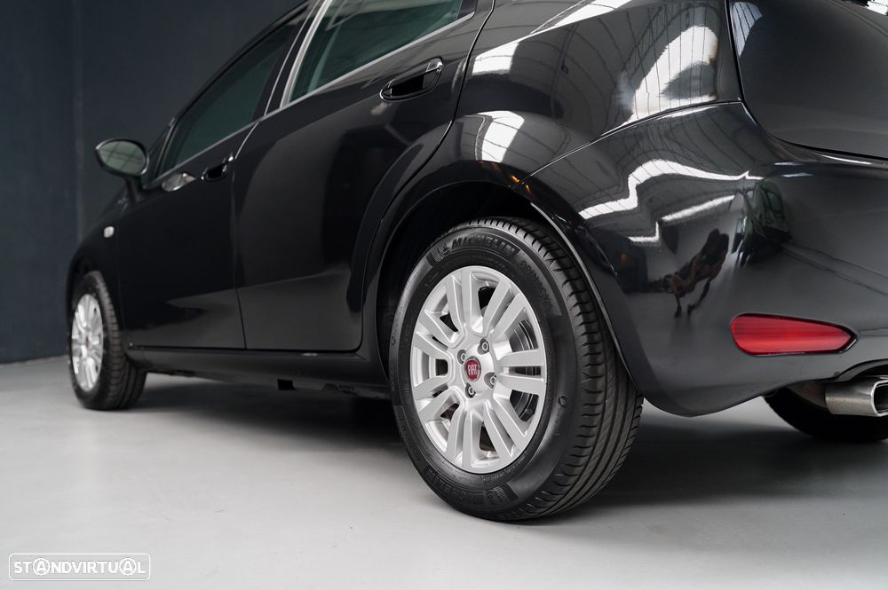 Fiat Punto 1.3 M-Jet Lounge S&S - 23