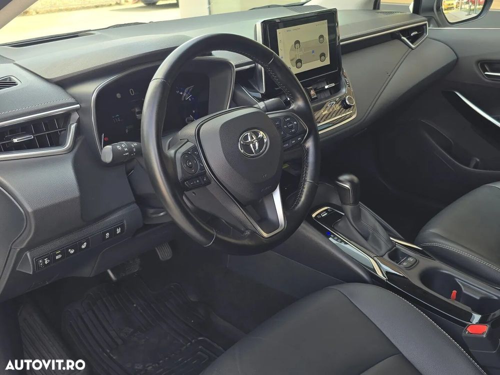 Toyota Corolla - 10