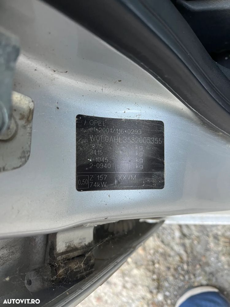 Dezmembrez Opel Astra H break gri argintiu Z157 1,9 CDTI - 8