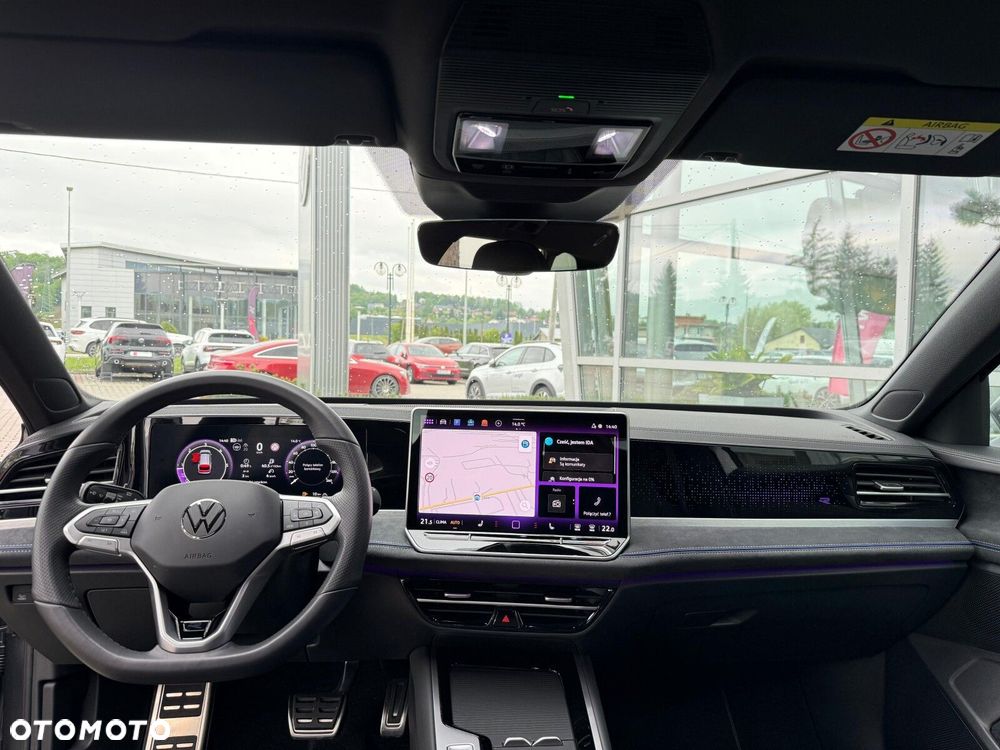 Volkswagen Passat Variant 2.0 TDI SCR R-Line DSG - 16