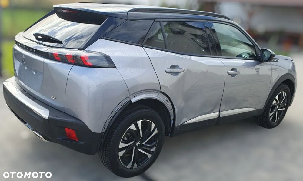 Peugeot 2008 PureTech 130 EAT8 GT - 6