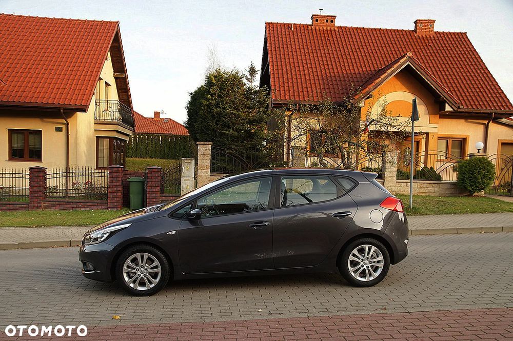Kia Ceed 1.4 CVVT Attract - 5