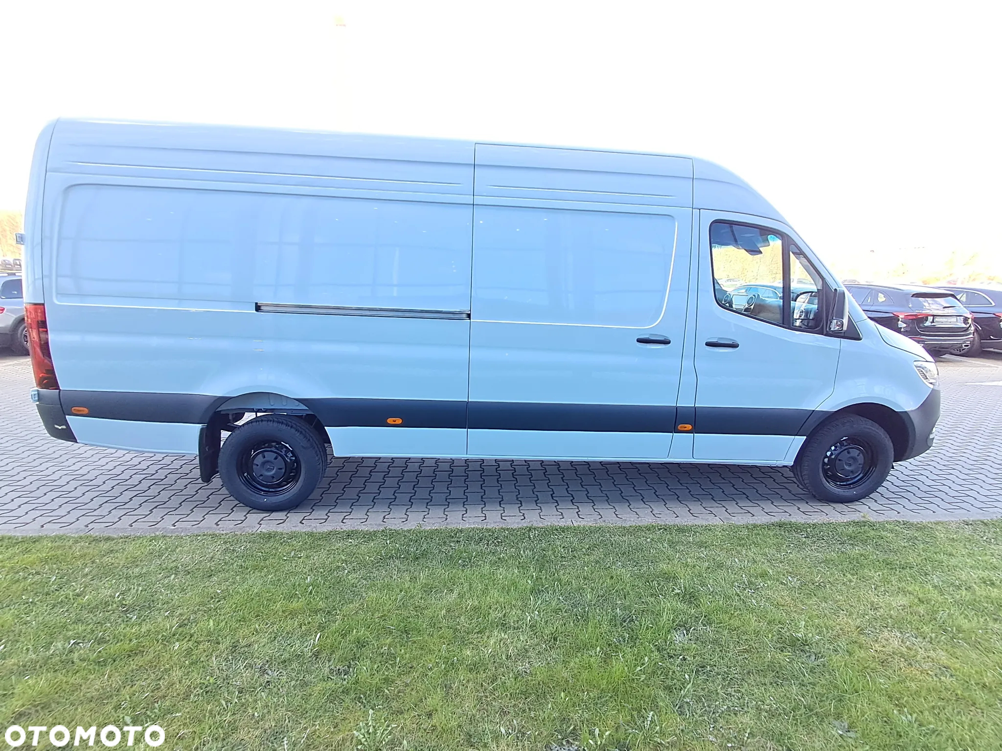 Mercedes-Benz Sprinter 317 CDI Furgon PRO długi 4325 mm L3H2 - 12