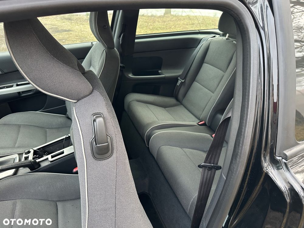 Volvo C30 1.6 Momentum - 29