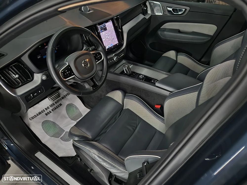 Volvo XC 60 2.0 T8 PHEV R-Design AWD - 6