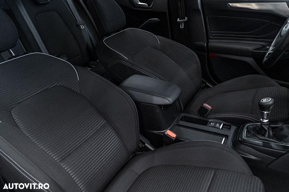 Ford Focus 1.0 EcoBoost Titanium - 35