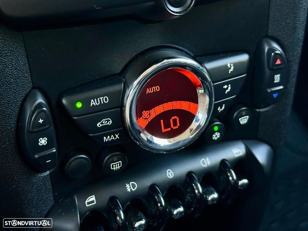 MINI 3 Portas One D - 18