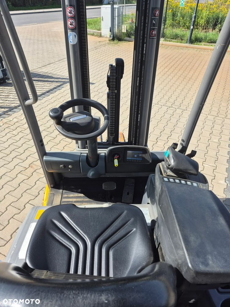Jungheinrich EFG 320 - 5
