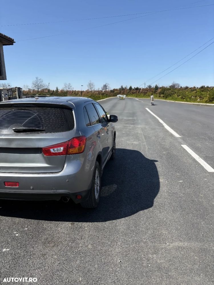 Mitsubishi ASX - 4