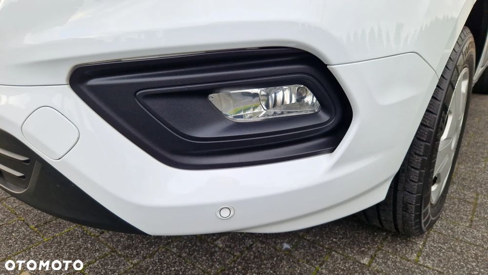 Ford TRANSIT CUSTOM - 21