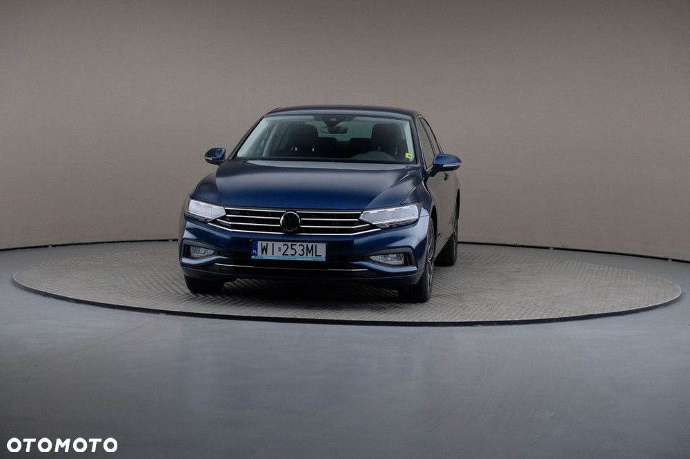 Volkswagen Passat - 3