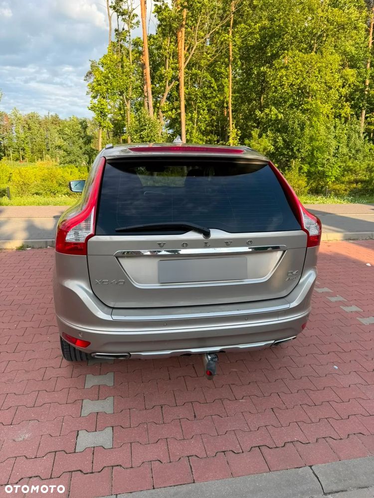 Volvo XC 60 D5 AWD Momentum - 5