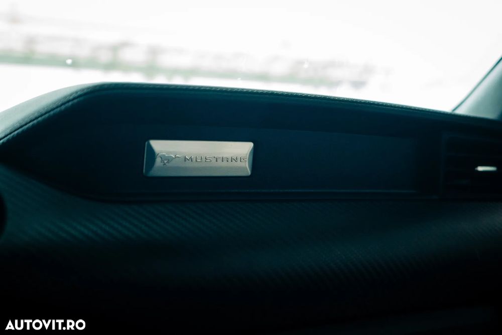 Ford Mustang - 9