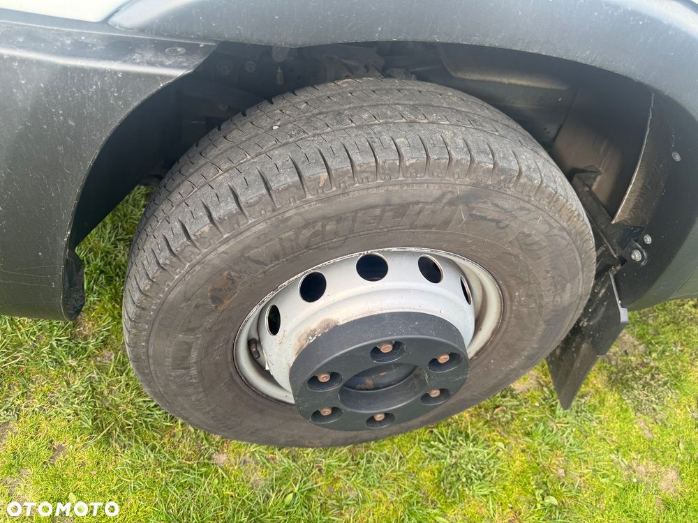 Iveco Daily 2023r Hi-Matic‼️72C18‼️Winda Dhollandia 1000KG // Plandeka 15 Palet // Najnowszy Tachograf // Firanka dach zsuwany regulacja wysokości ‼️Spanie z tyłu WEJKAMA  Wysokość rampowa Full LED Tempomat Salon Polska DMC7200KG Faktura Vat 23% TwinCab - 8