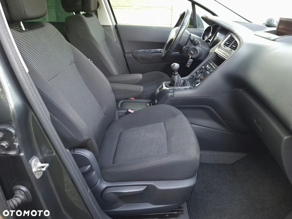 Peugeot 5008 1.6 HDi Premium - 23