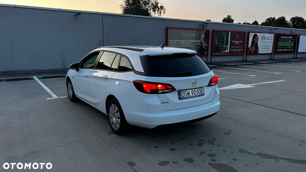 Opel Astra IV 1.6 CDTI Cosmo - 7