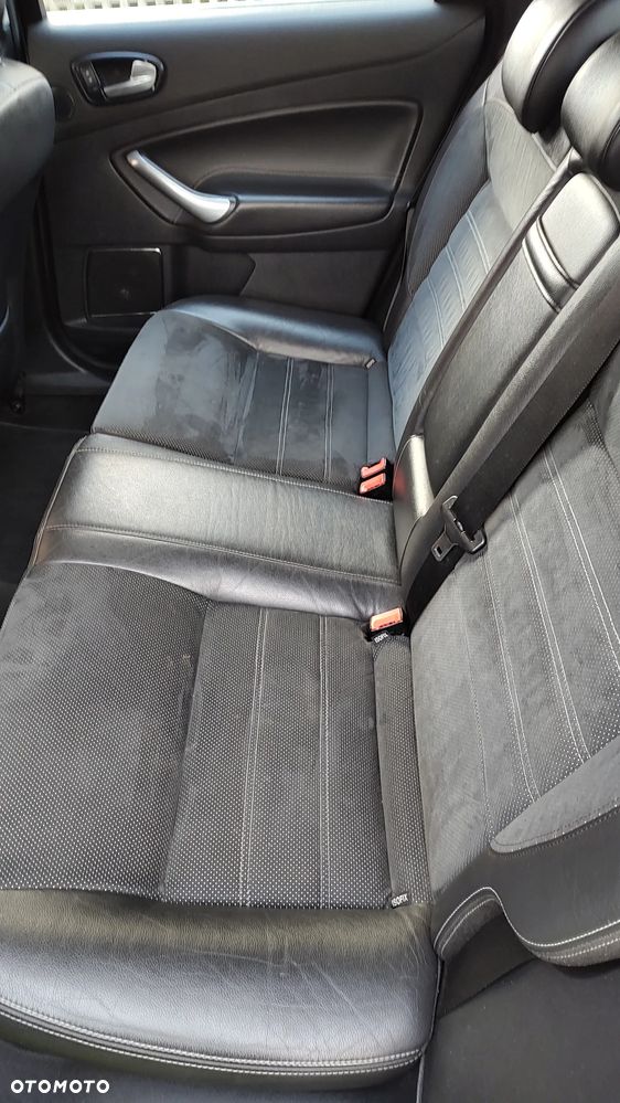Ford Mondeo - 12