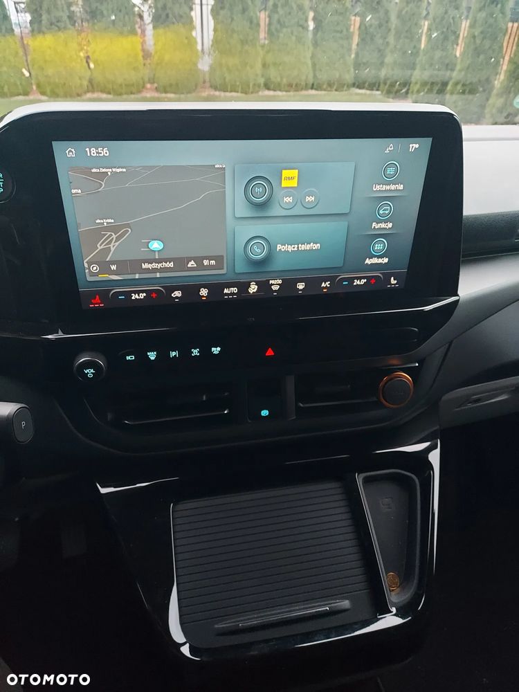 Ford Tourneo Custom 320 L2H1 VA Autm Titanium X - 12