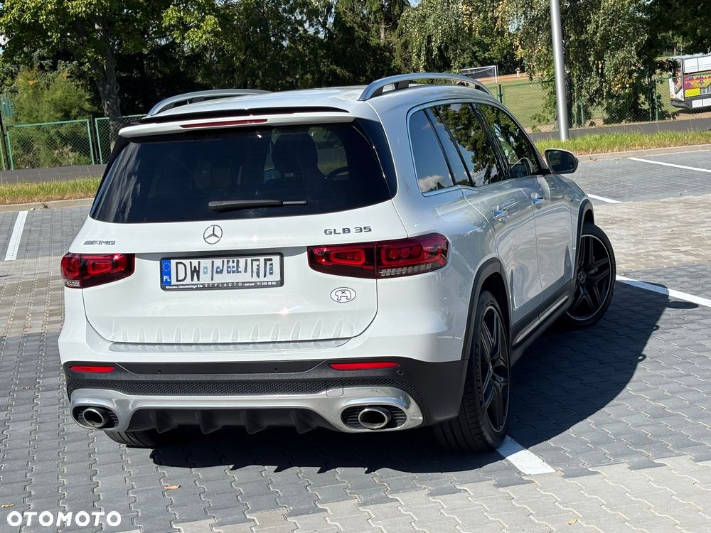 Mercedes-Benz GLB - 22