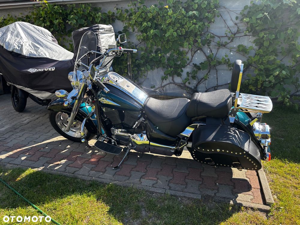 Suzuki Intruder - 2
