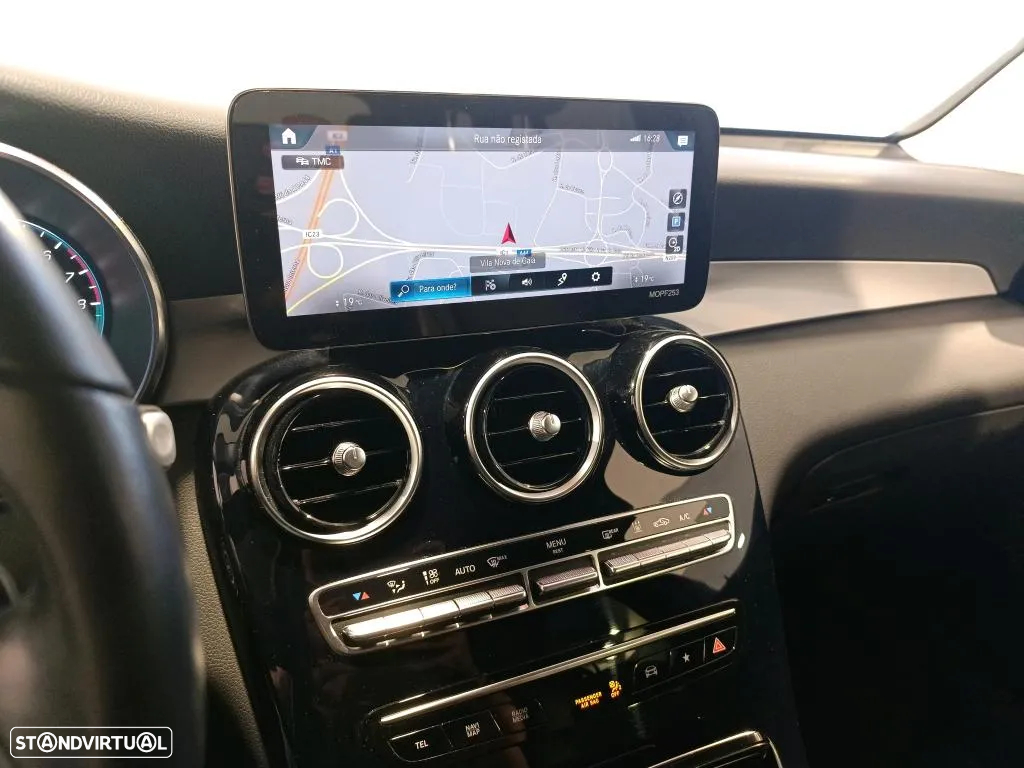 Mercedes-Benz GLC 300 e 4Matic - 10