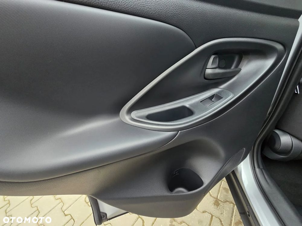 Toyota Yaris Cross Hybrid 1.5 Comfort - 24