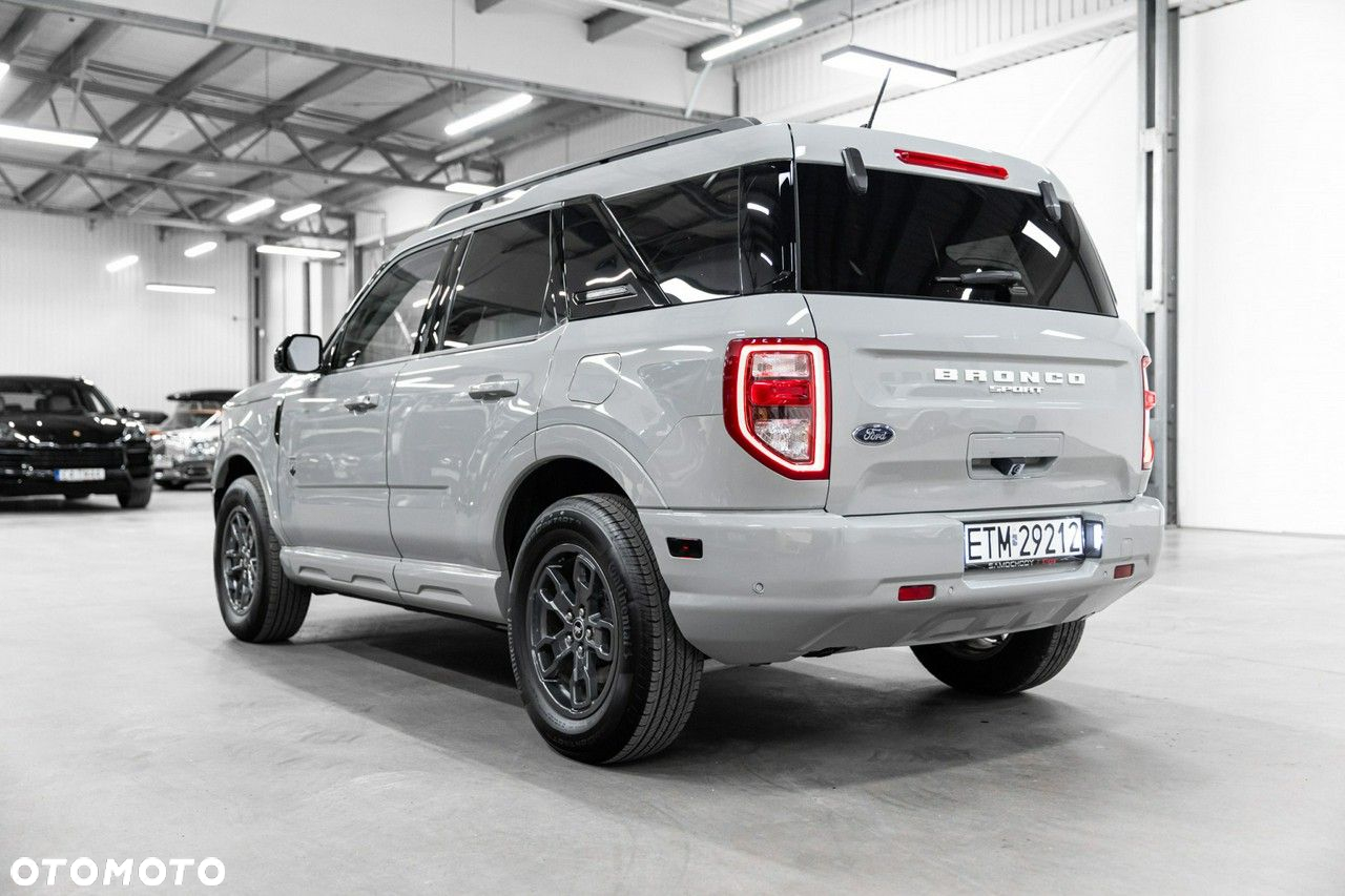 Ford Bronco - 9