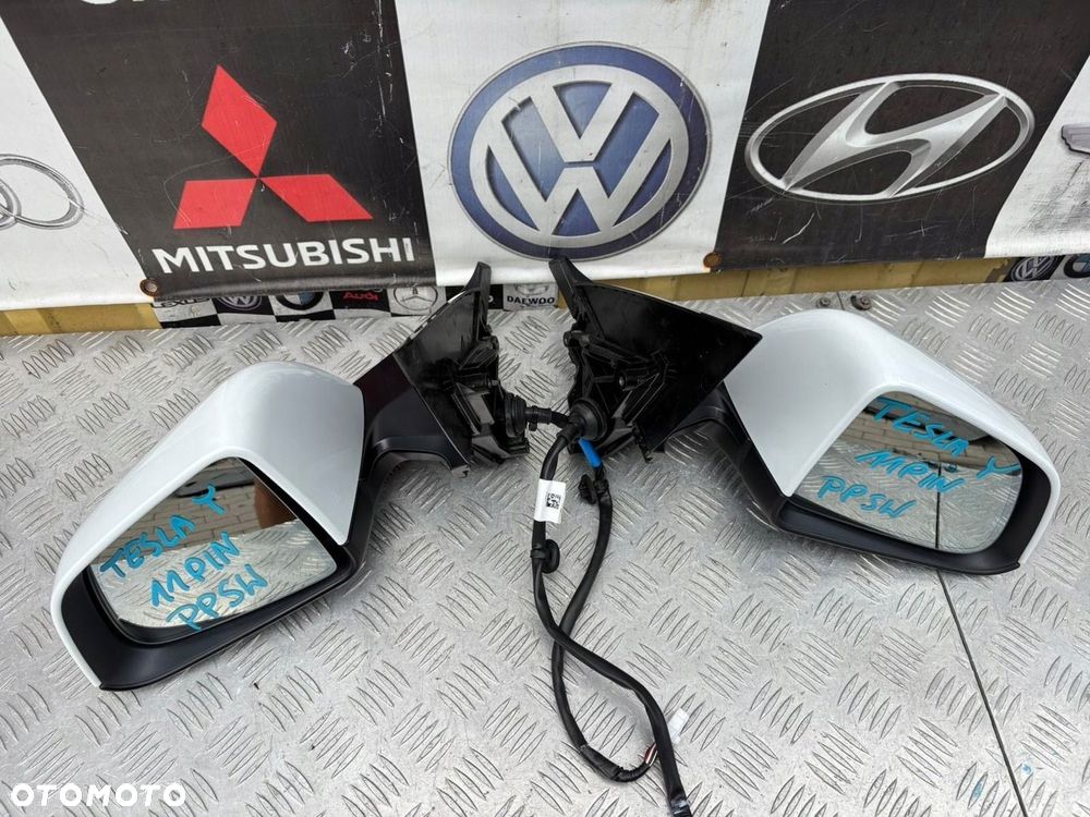 TESLA MODEL Y LUSTERKO LEWE PRAWE 11PIN PPSW 2024R. - 1