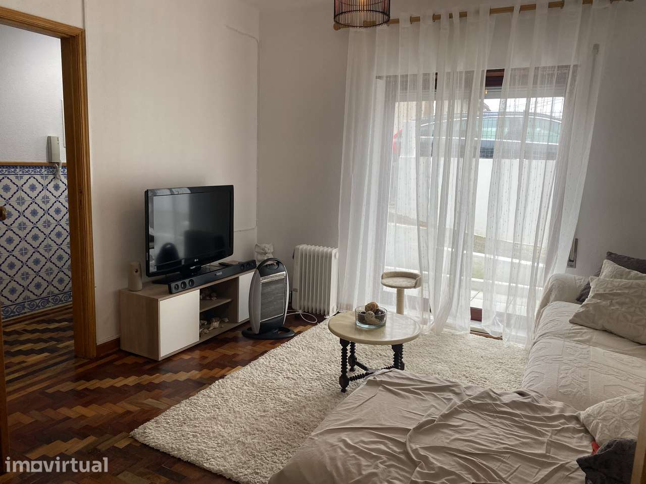 Vende-se T3 com grande espaço exterior em Santa Clara, Coimbra. - Grande imagem: 2/24
