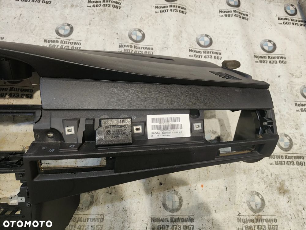 BMW E60 E61 Deska Rozdzielcza Konsola Na kluczyk 7063264 - 5
