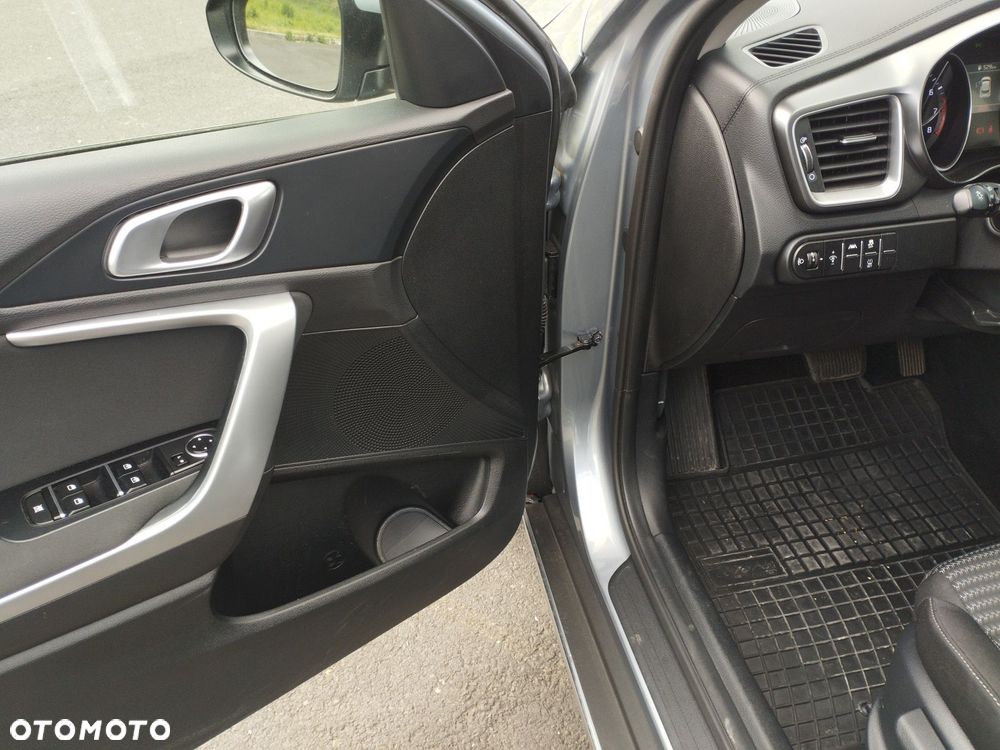 Kia XCeed 1.5 T-GDI M DCT - 10