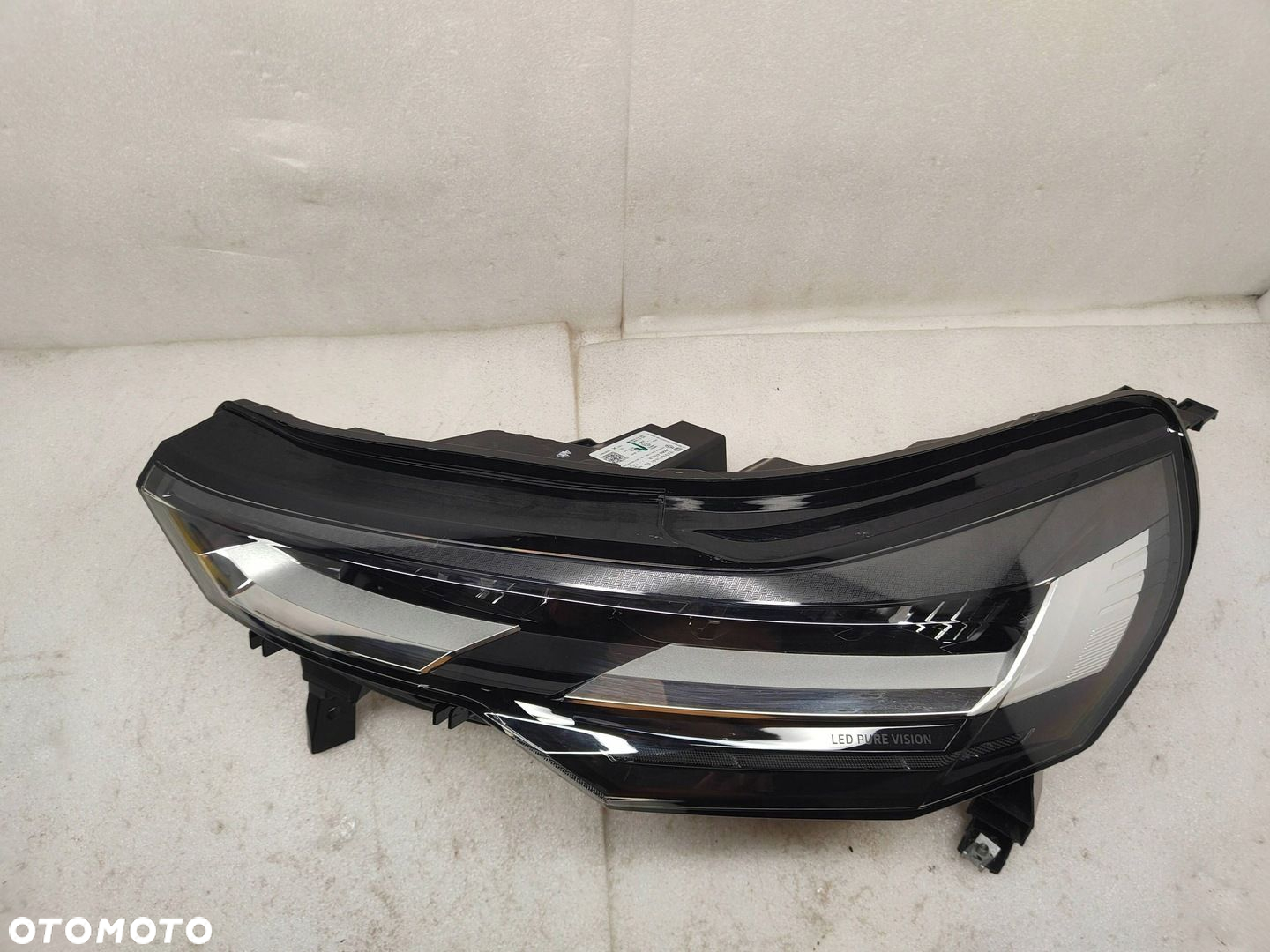 Renault Captur II LIFT 2024- Przód strona lewa FULL LED 260604753R - 2