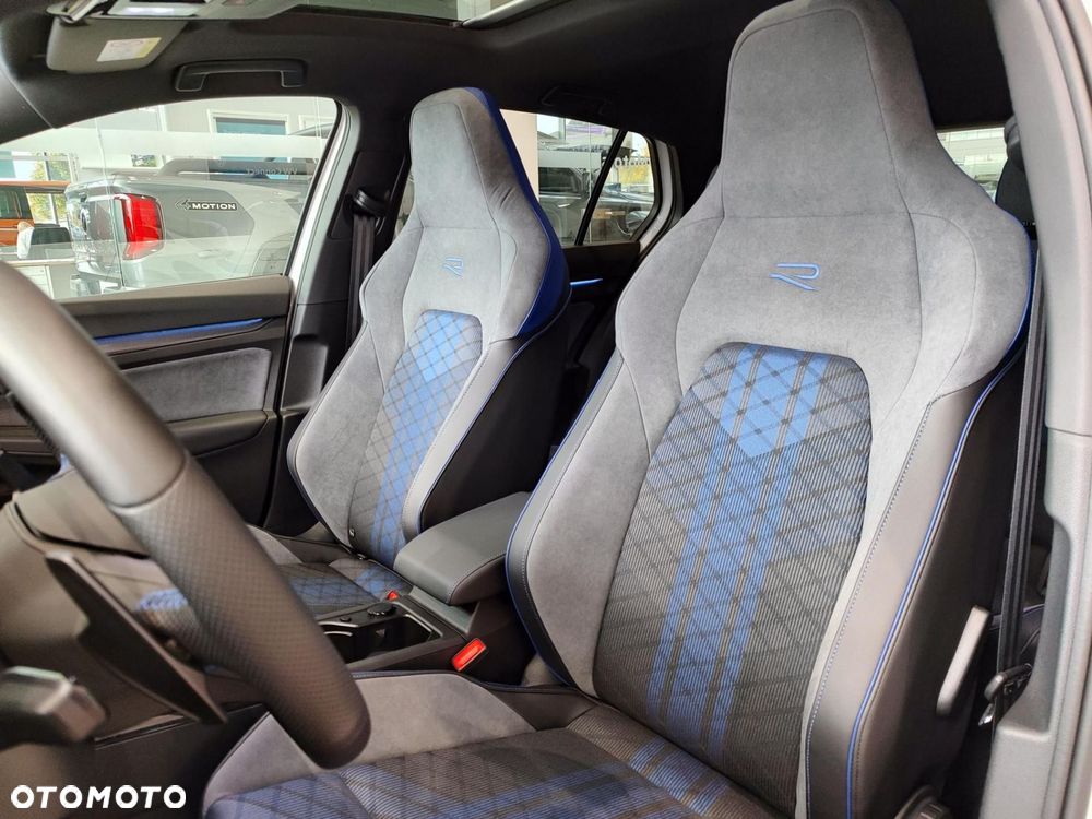 Volkswagen Golf - 17