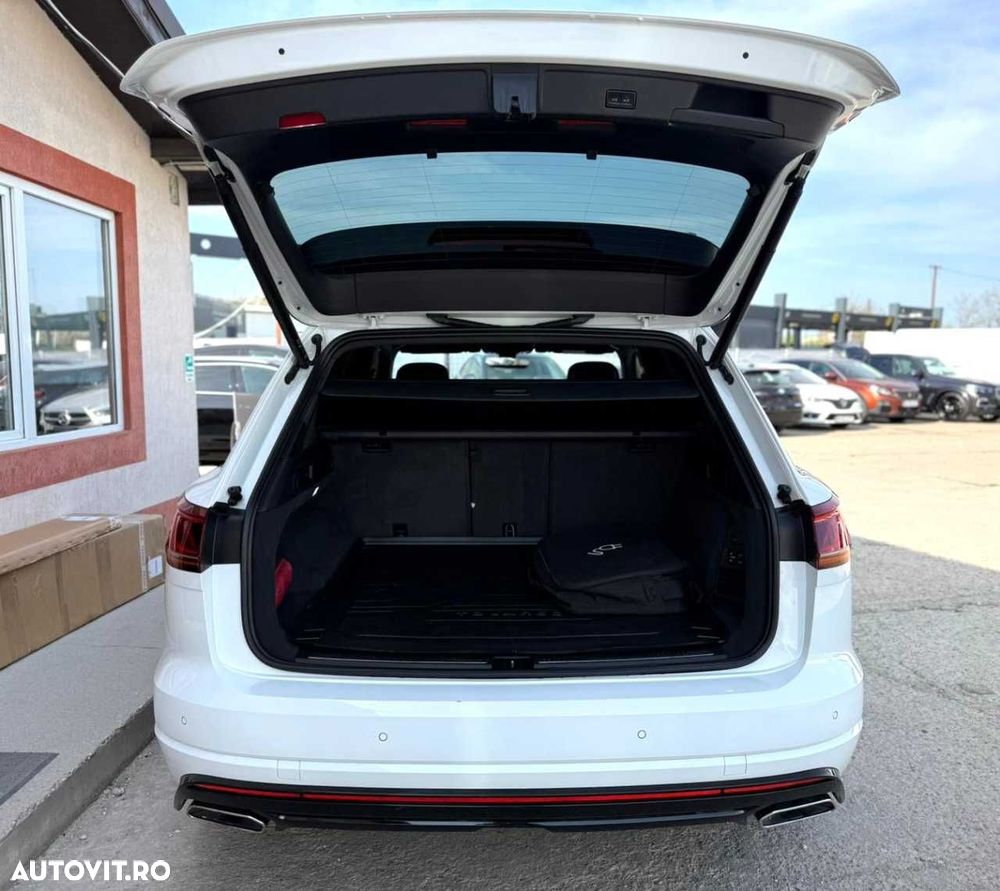 VOLKSWAGEN Touareg 2022 — imagine 13