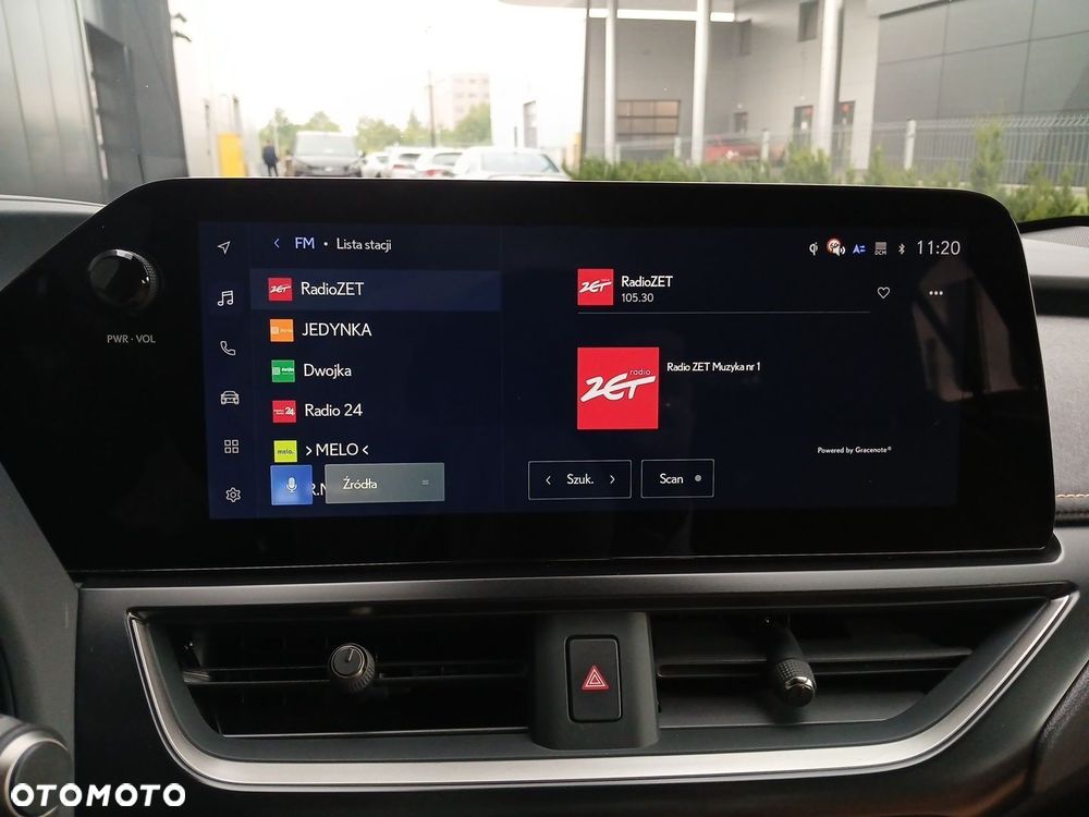 Lexus UX 300h F Sport Design - 17