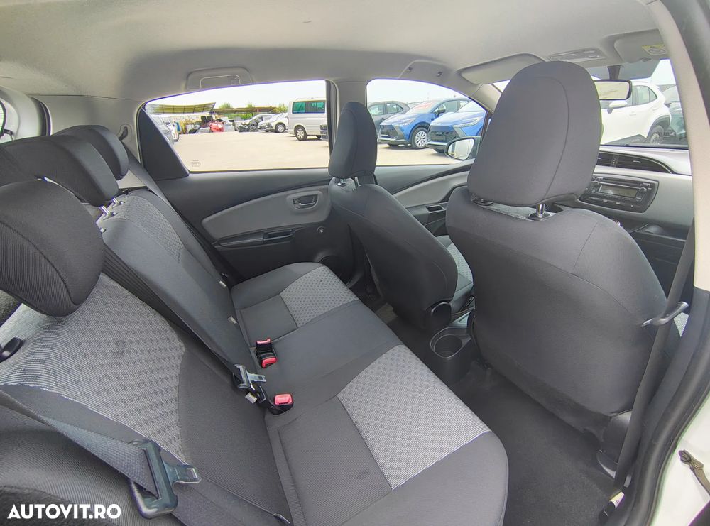Toyota Yaris 1.0 VVT-i Terra - 12