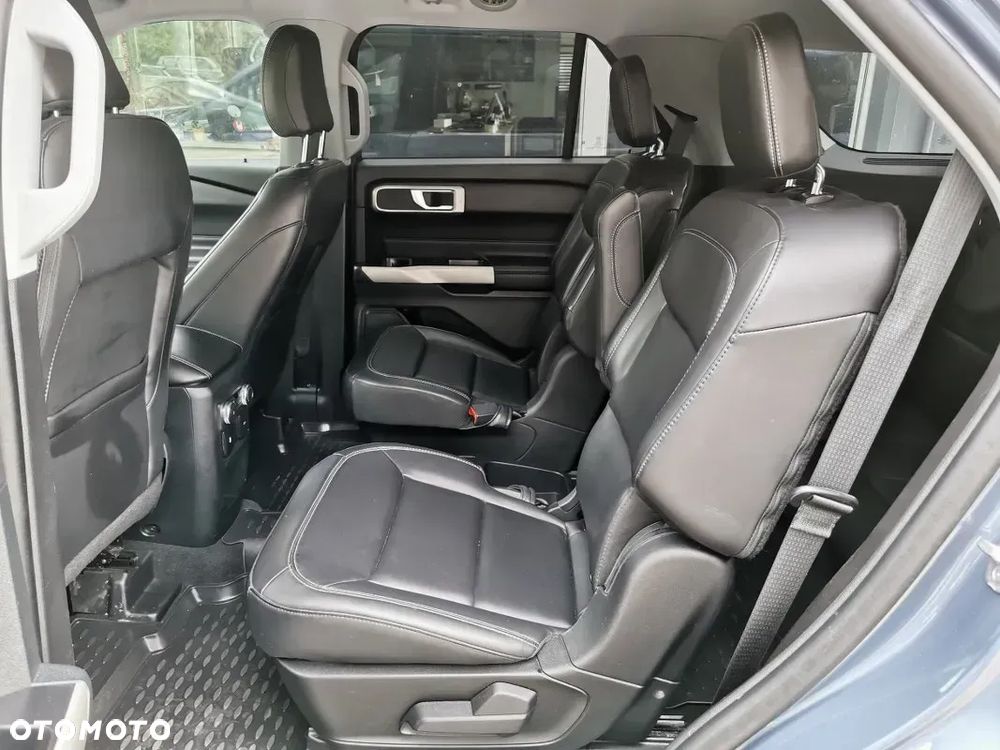Ford Explorer - 10