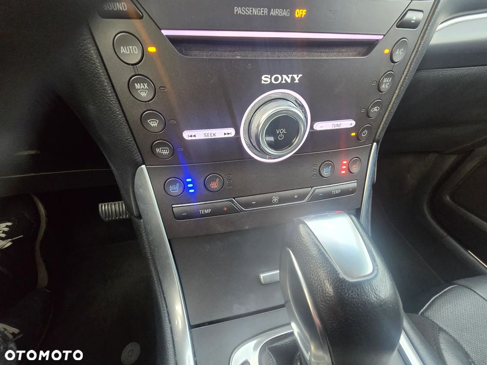 Ford Edge - 19