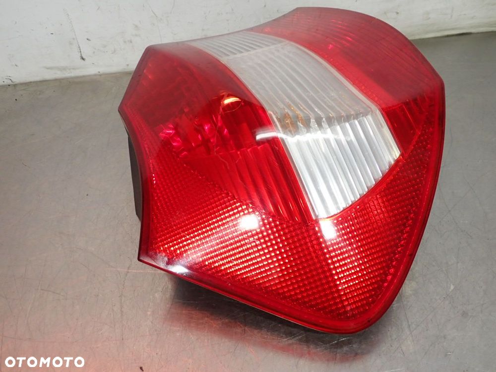 LAMPA LEWA TYLNA BMW E87 - 4