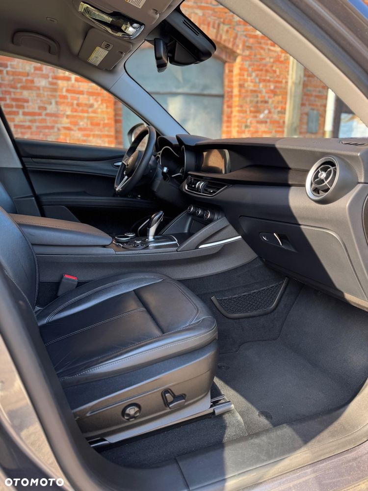 Alfa Romeo Stelvio 2.0 Turbo 16V AT8-Q4 Super - 17